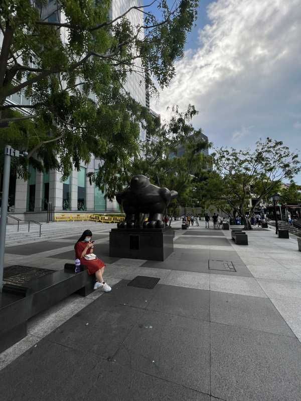 additional photograph of the sculpture on this page