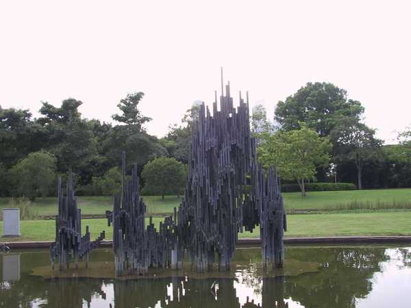 additional photograph of the sculpture on this page