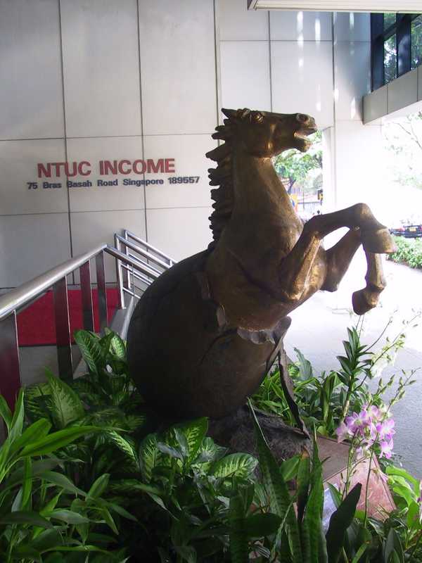 additional photograph of the sculpture on this page