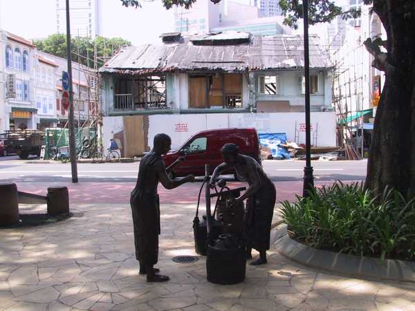 additional photograph of the sculpture on this page