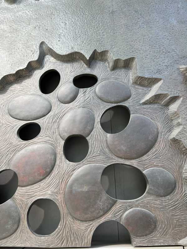 additional photograph of the sculpture on this page