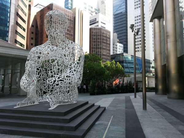 additional photograph of the sculpture on this page