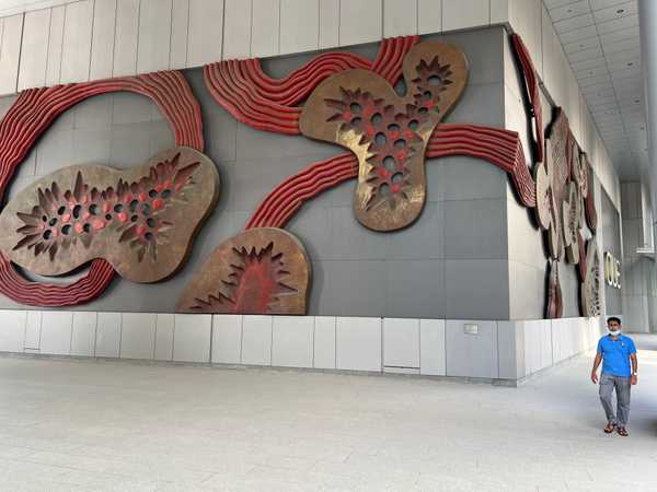 additional photograph of the sculpture on this page
