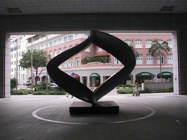 additional photograph of the sculpture on this page