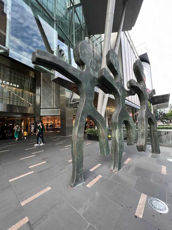 additional photograph of the sculpture on this page