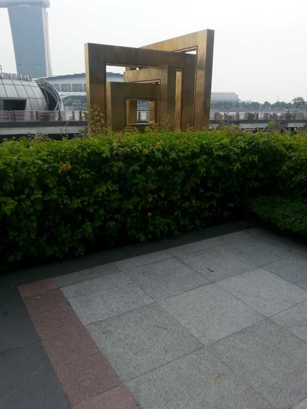 additional photograph of the sculpture on this page
