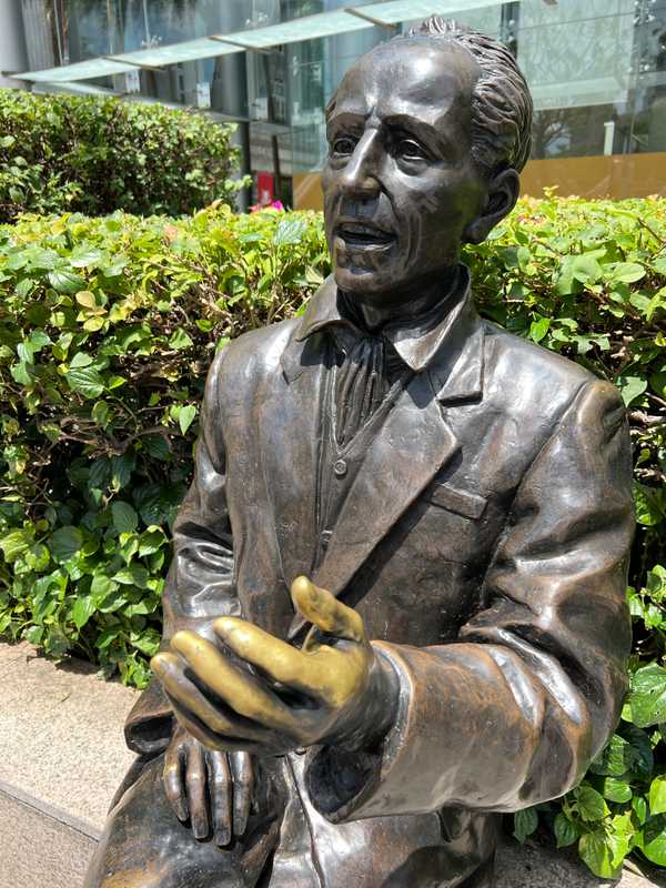 additional photograph of the sculpture on this page
