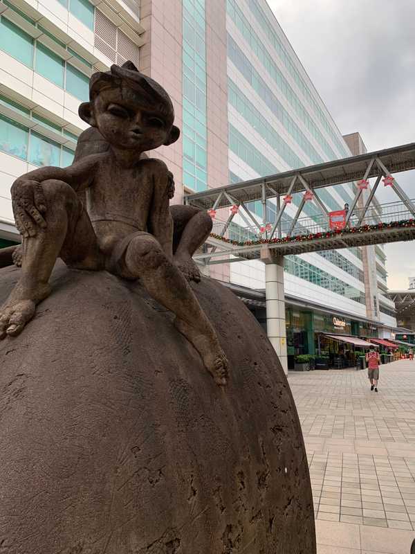 additional photograph of the sculpture on this page