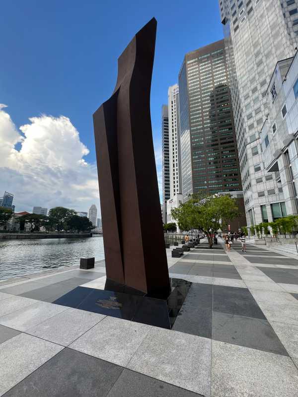 additional photograph of the sculpture on this page
