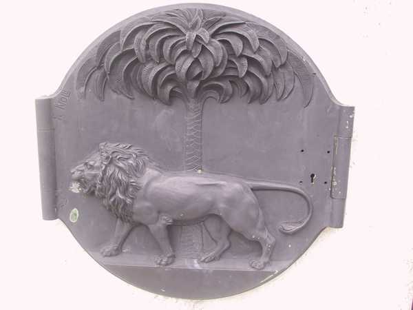 Singapura Lion roundels