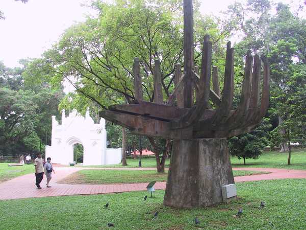 additional photograph of the sculpture on this page