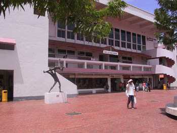 additional photograph of the sculpture on this page