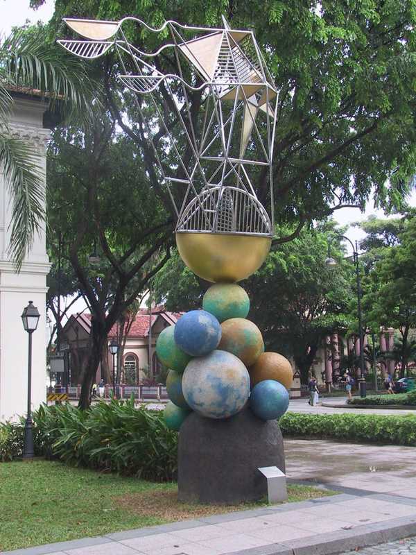 additional photograph of the sculpture on this page