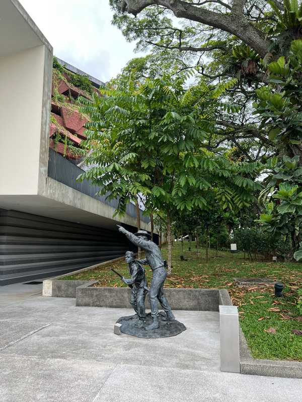 additional photograph of the sculpture on this page