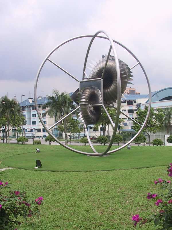 additional photograph of the sculpture on this page