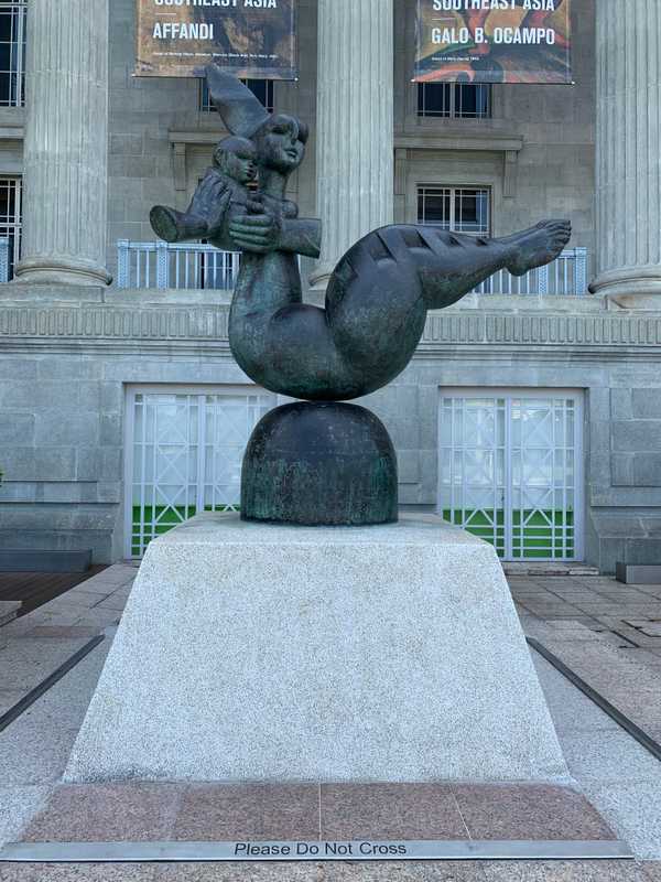 additional photograph of the sculpture on this page