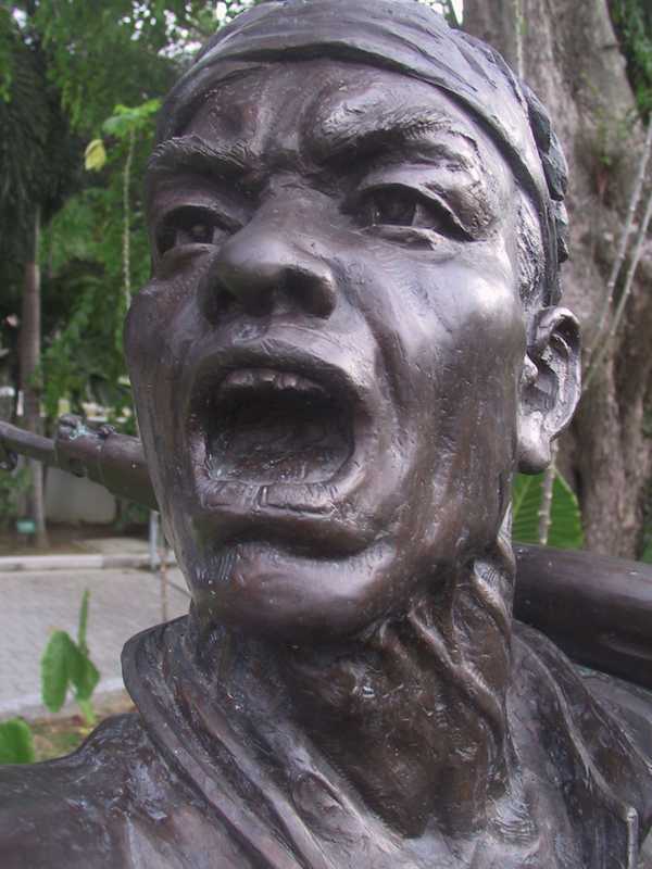additional photograph of the sculpture on this page